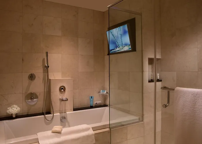Family King Suite